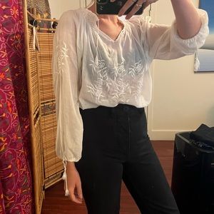 Beautiful thin cotton embroidered peasant blouse size medium/sz 4/6/8